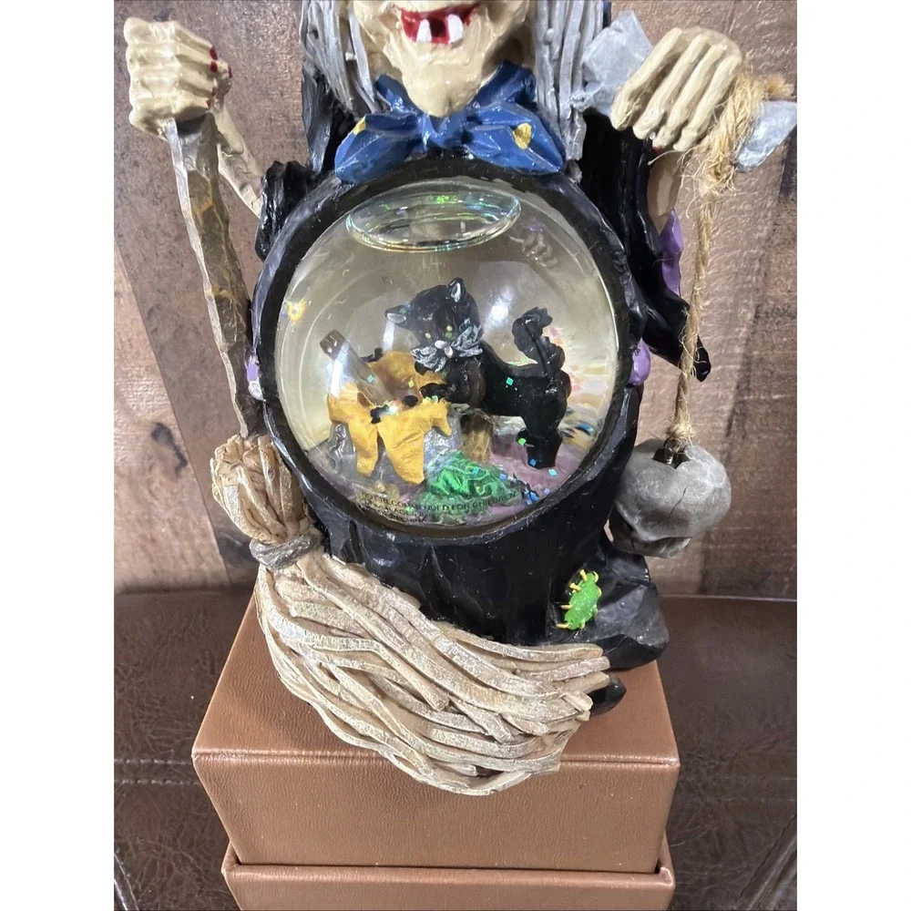 Vtg‎ Halloween Witch Crystal Ball Black Cat Water Snow Globe Tabletop Skull Read